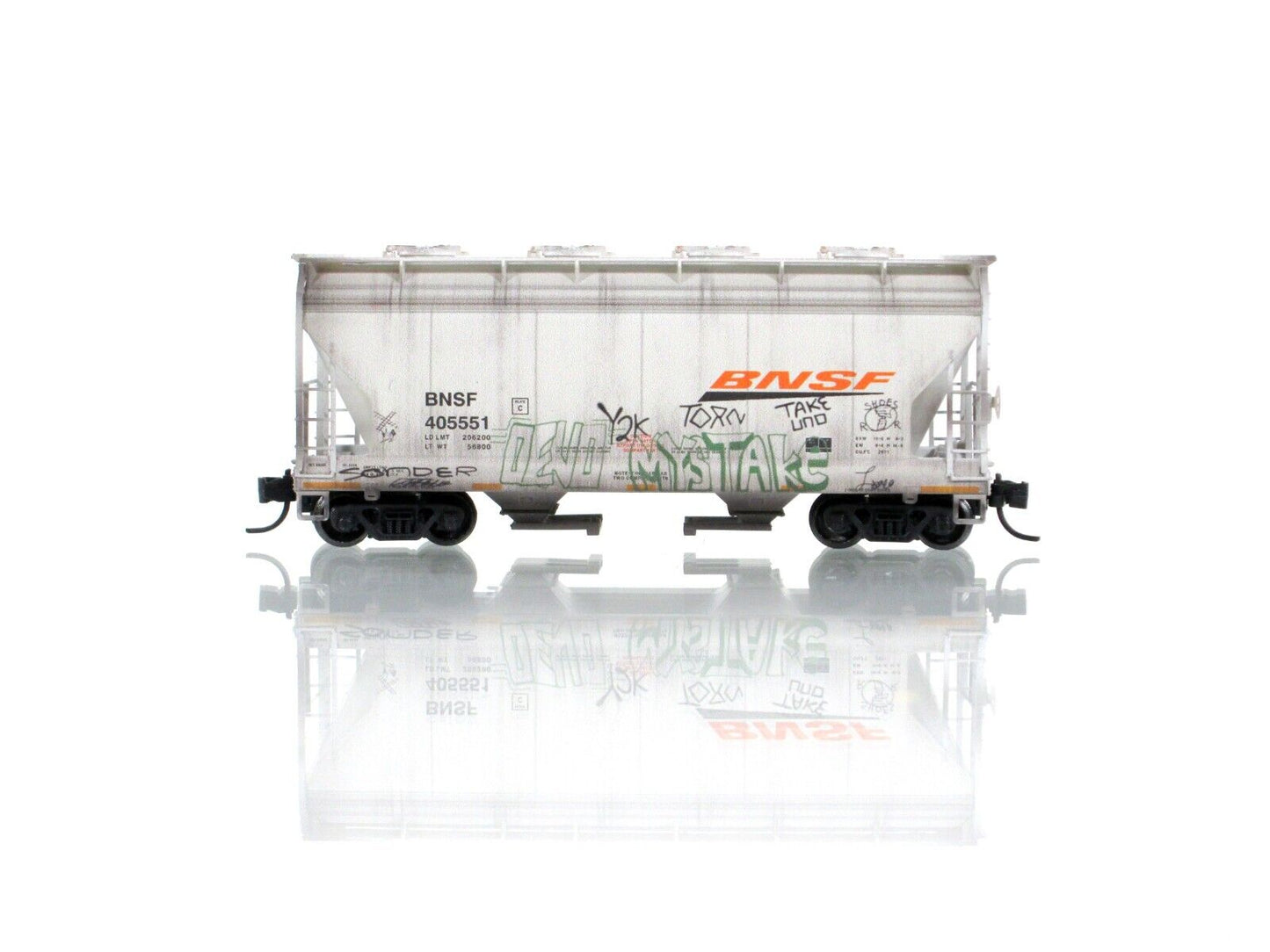 N Scale **BNSF Swoosh** Weathered Graffiti Hopper #405551 -Micro Trains 09244283