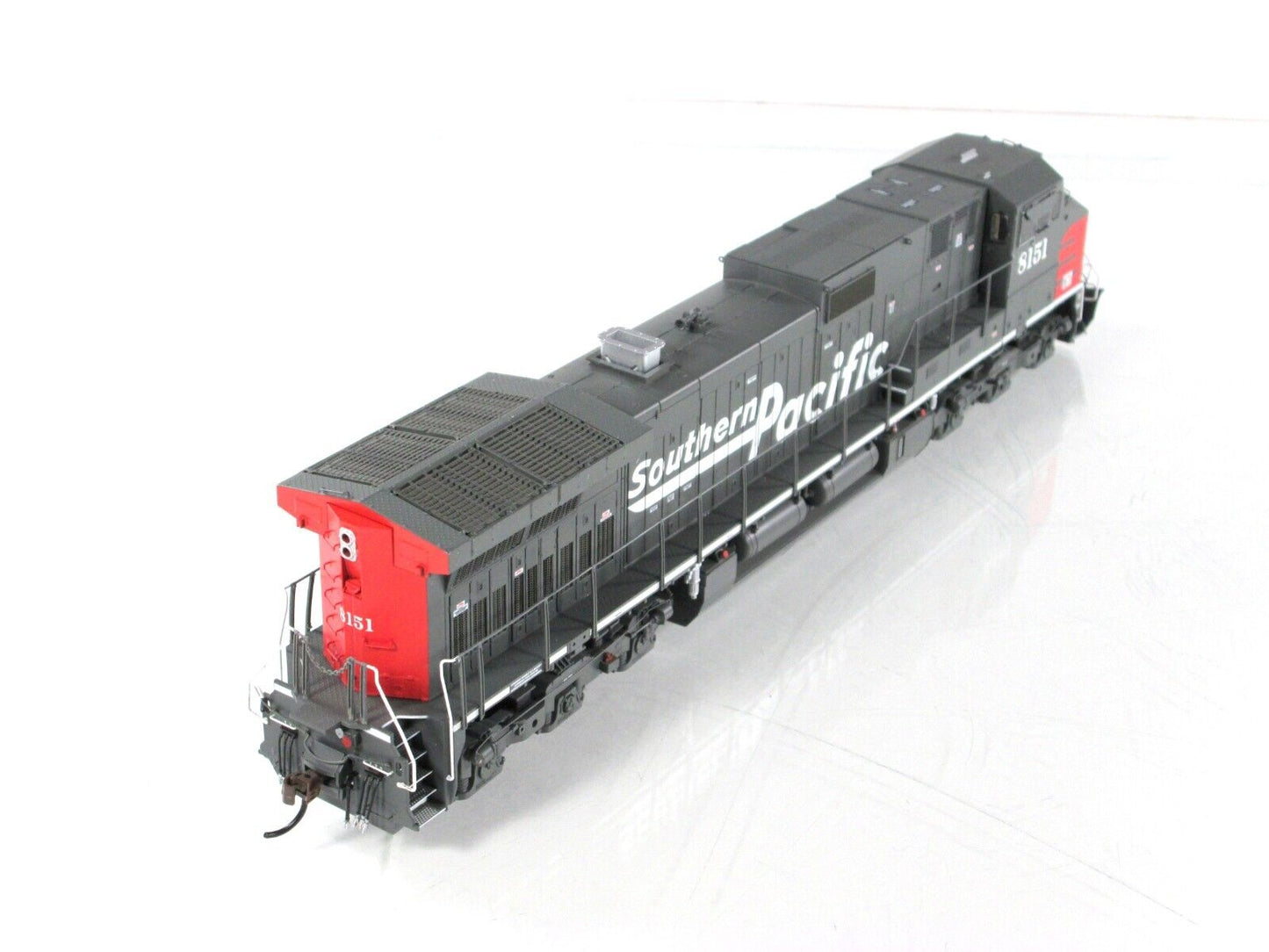 HO Scale SOUTHERN PACIFIC Dash 9-44CW #8151 - Athearn G31642, DCC Tsunami2 Sound