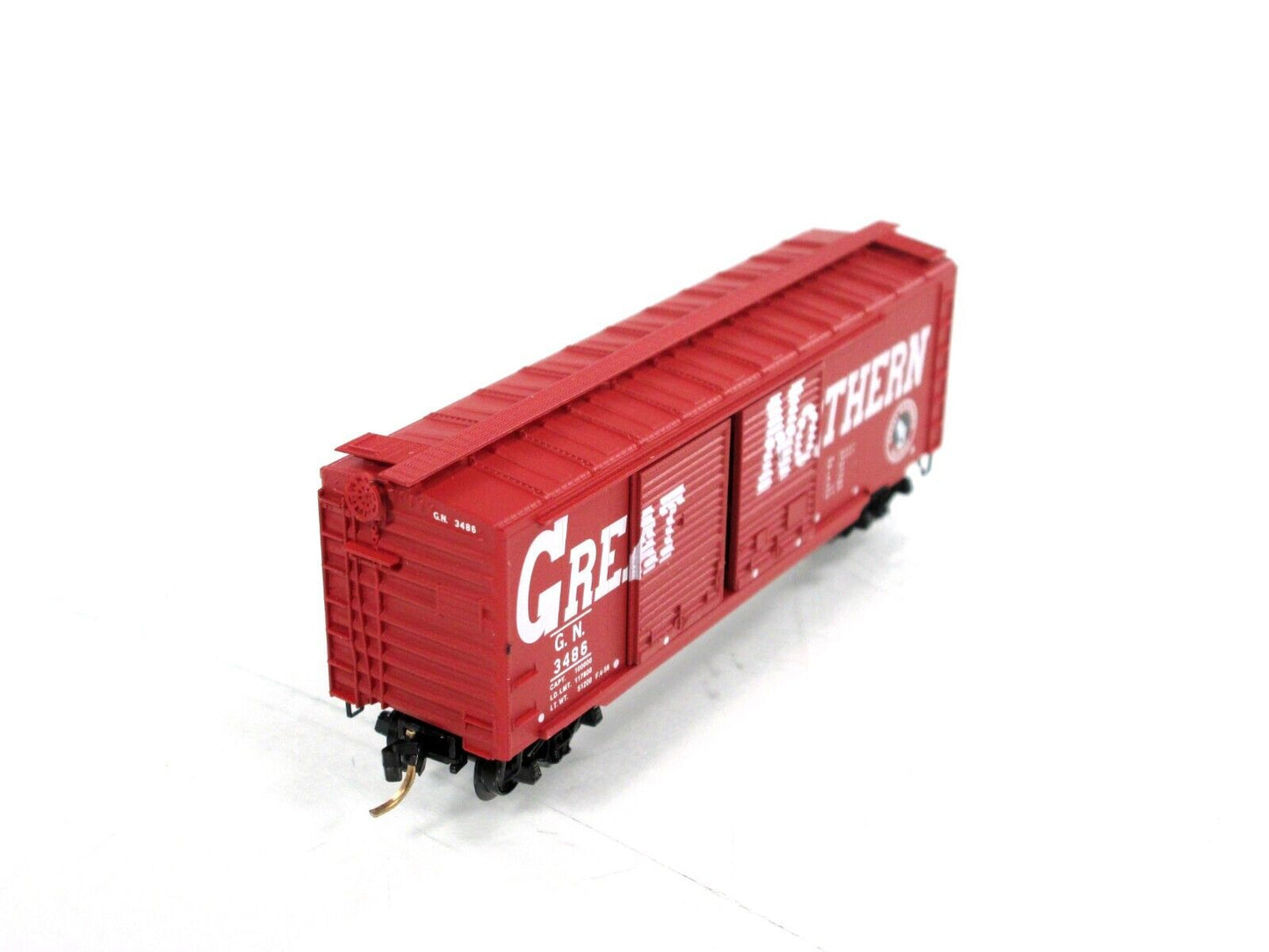 N Scale ***GREAT NORTHERN*** CIRCUS 40' Box Car, GN 3486 ---- Micro Trains 23220