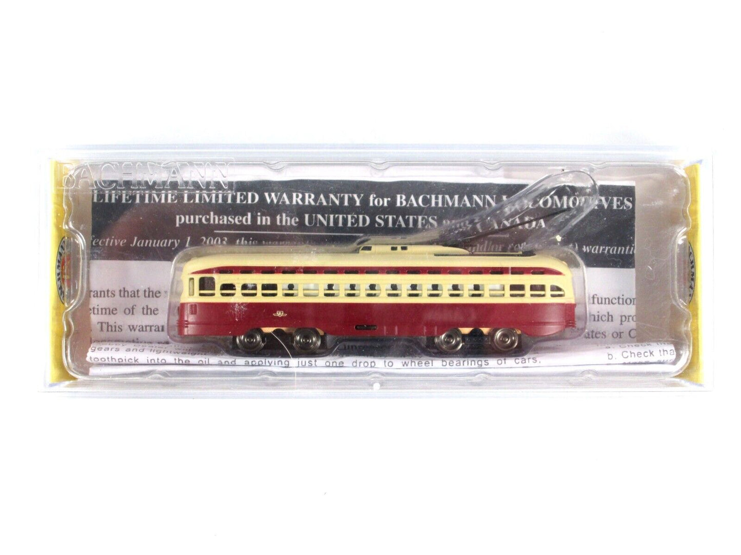 N Scale *TORONTO TRANSIT* PCC Lighted Streetcar Trolley - Bachmann 62993 *Issues