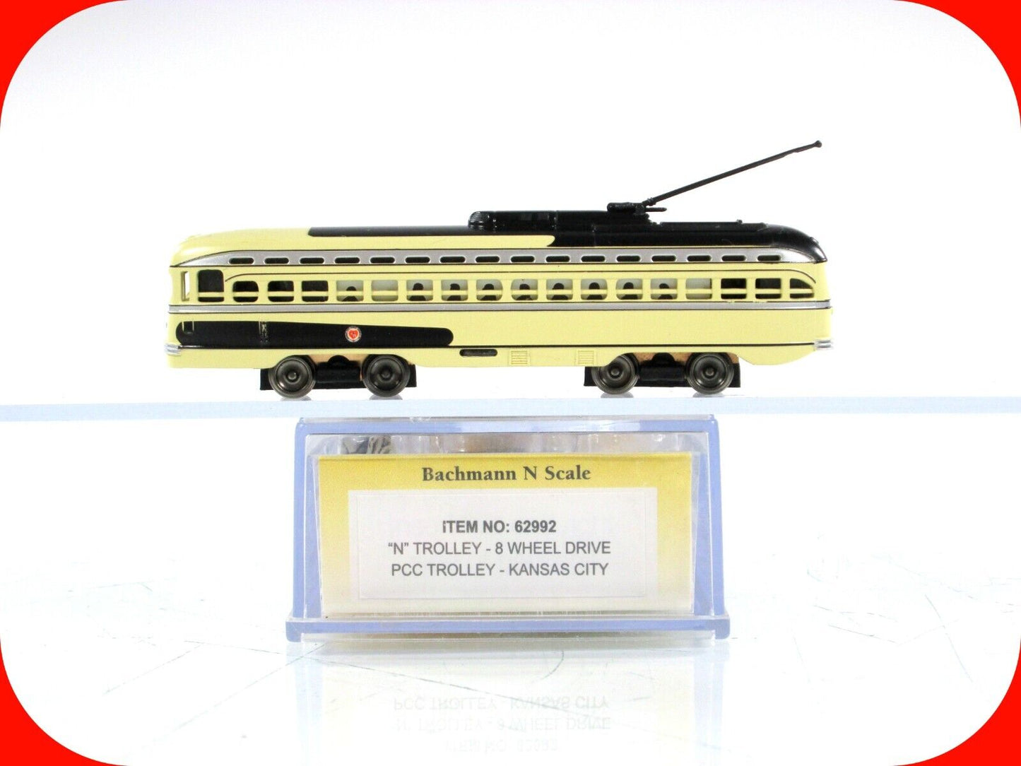 N Scale ***KANSAS CITY*** PCC Lighted Streetcar Trolley - Bachmann 62992 *Issues