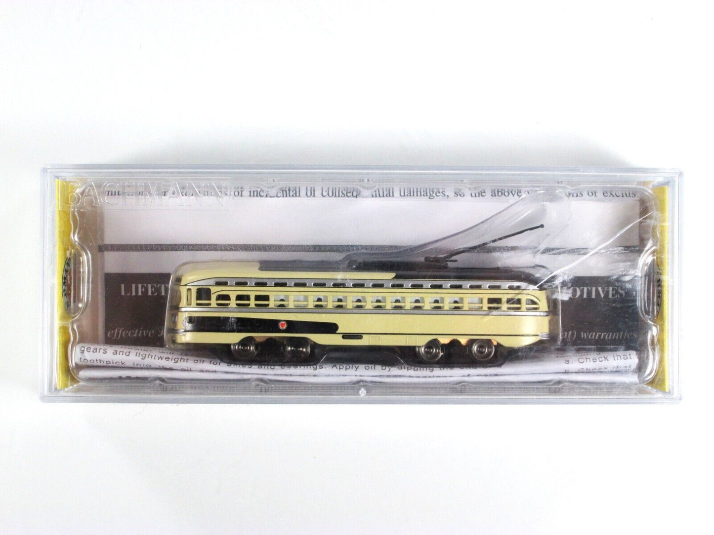 N Scale ***KANSAS CITY*** PCC Lighted Streetcar Trolley - Bachmann 62992 *Issues