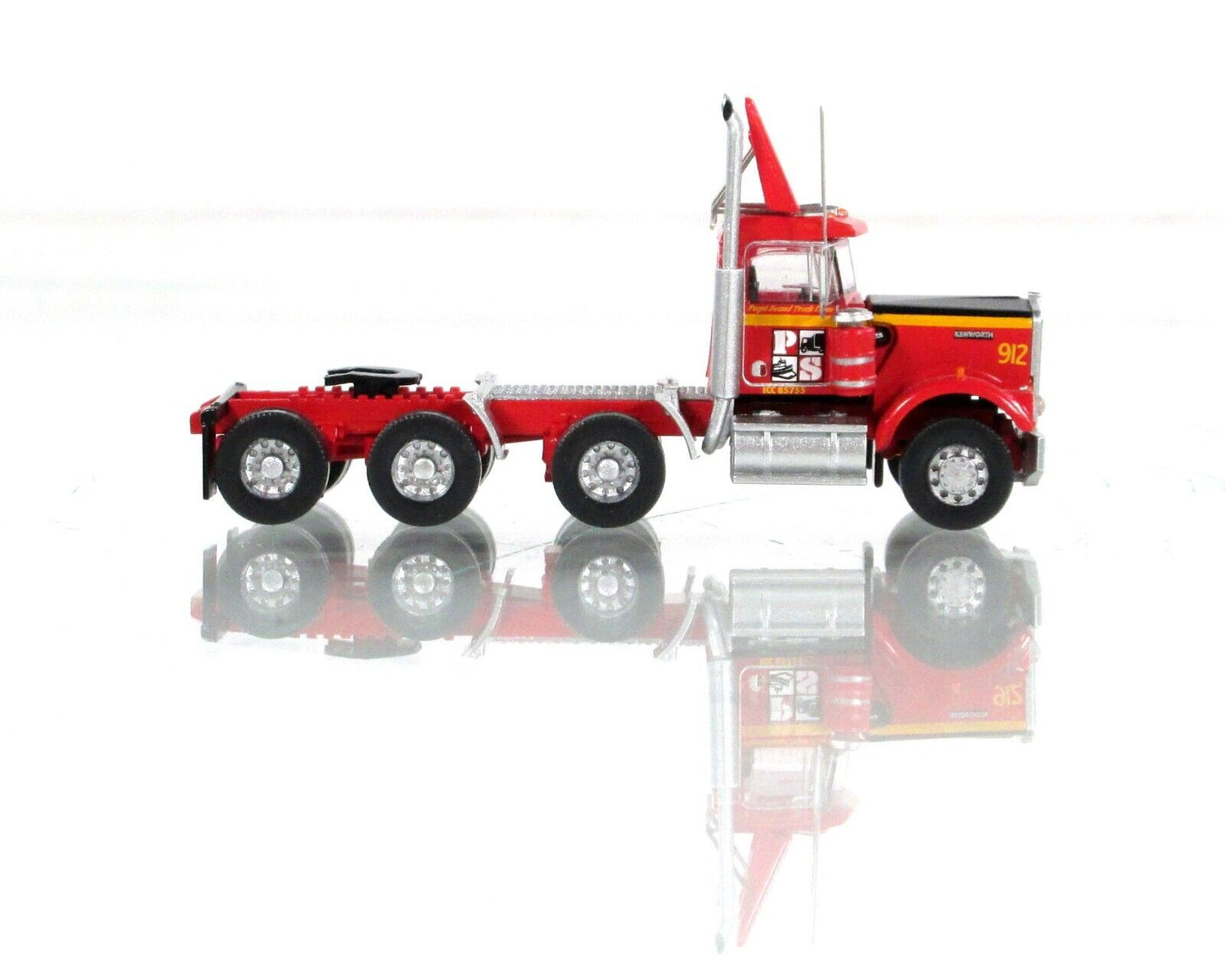 N Scale KENWORTH ***PUGET SOUND*** W900 Tractor - Trainworx 59090-2 , #62 of 100