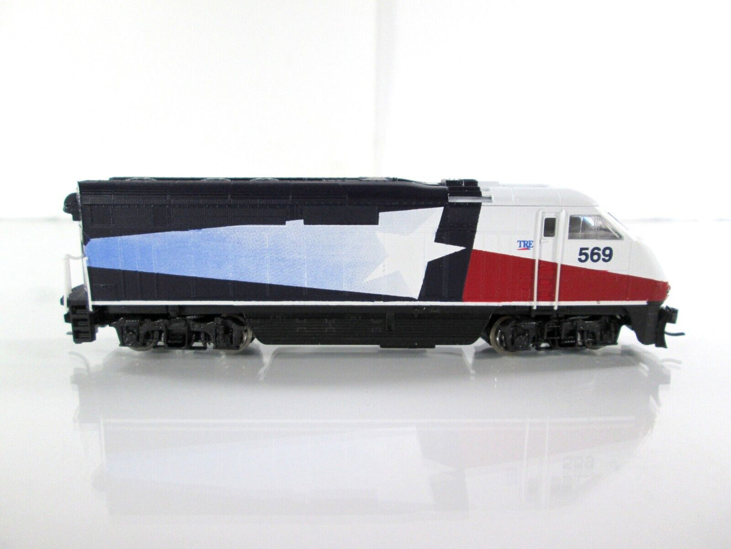 N Scale *DALLAS TRINITY RAILWAY* F59PHI Locomotive #569 --Athearn 10020 *DCC Rdy