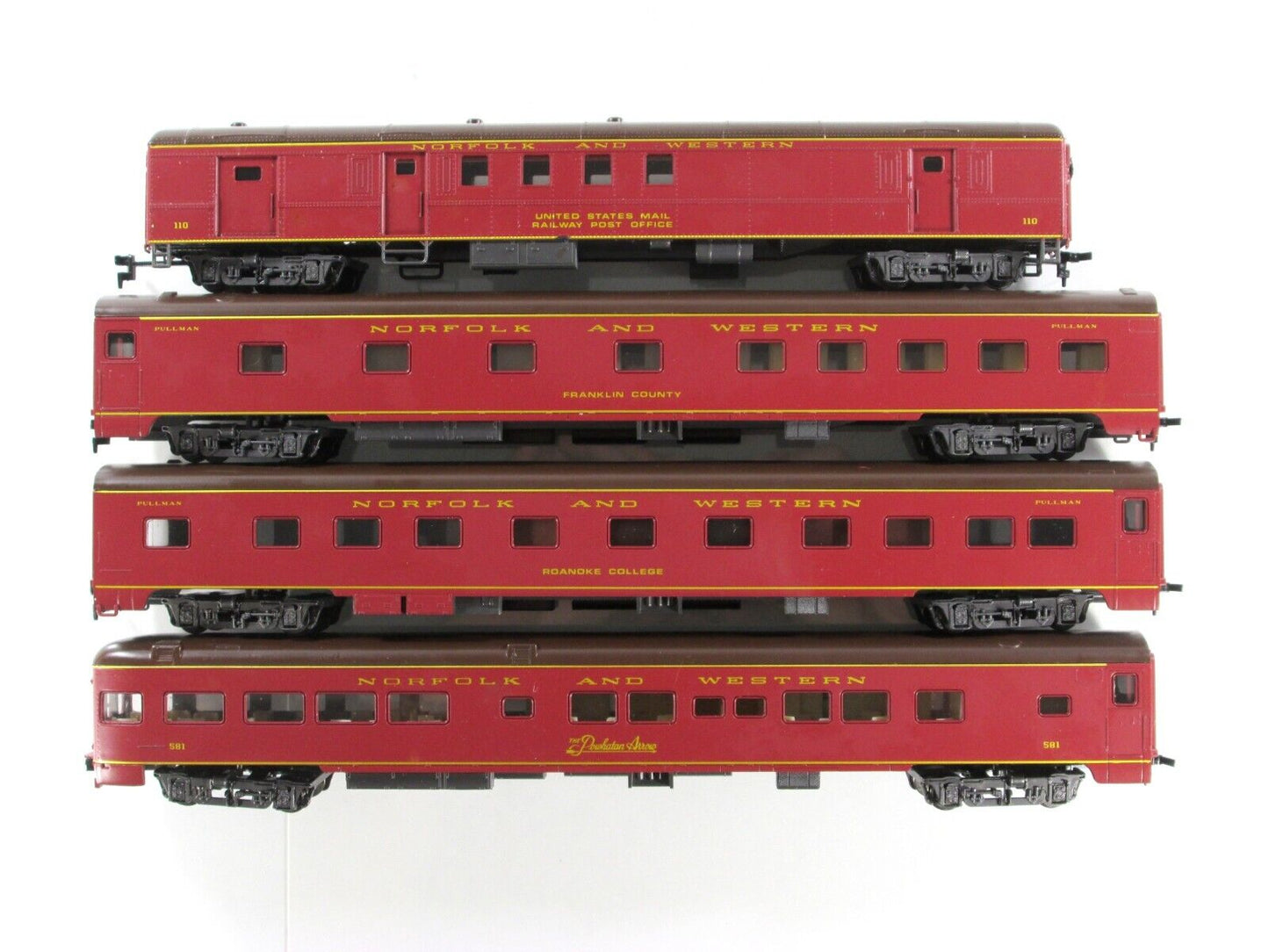 HO Scale ***NORFOLK & WESTERN*** 1930s Lightweight Passenger Set -Rivarossi 6943
