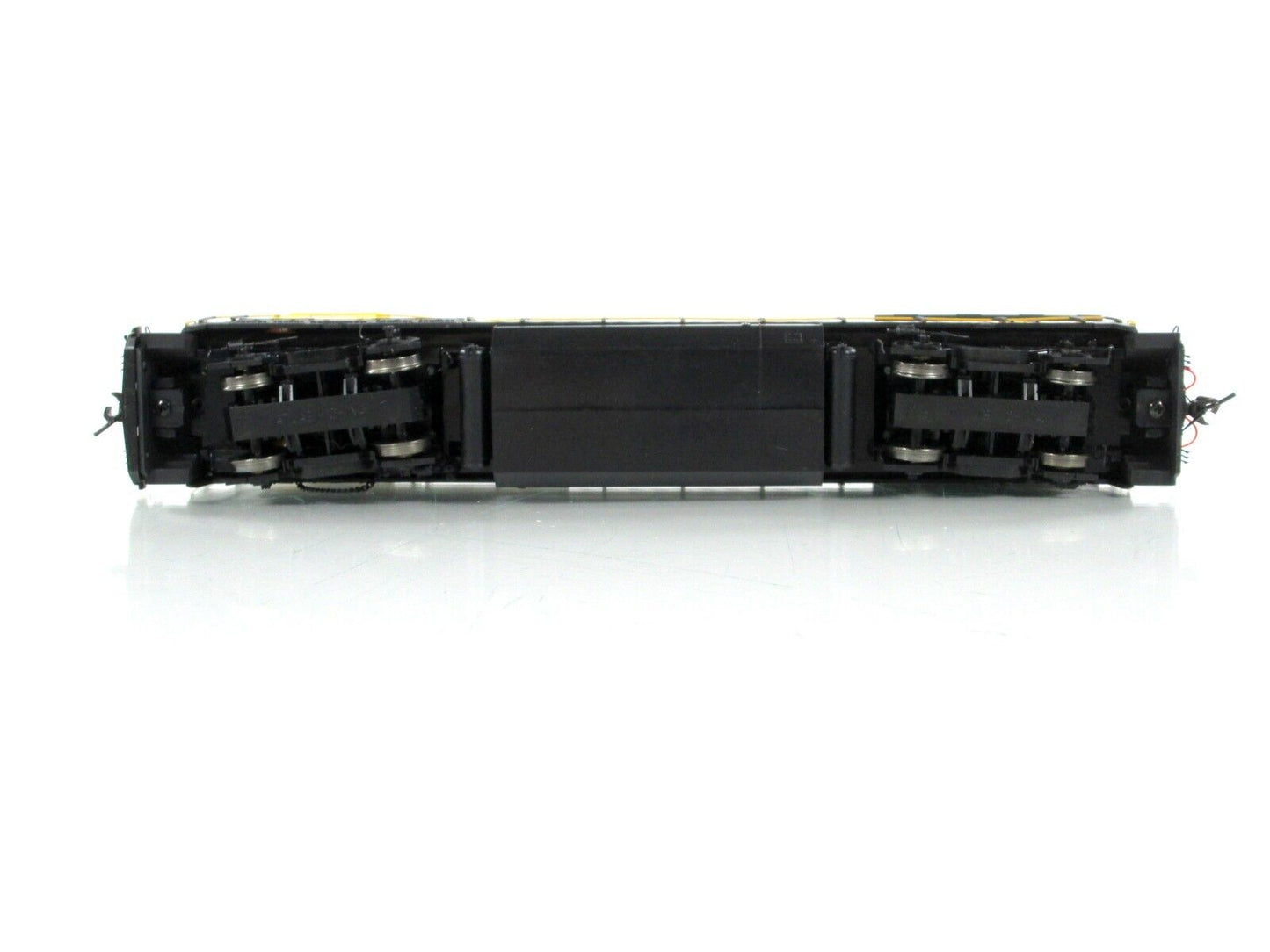 HO Scale ***SUSQUEHANNA*** Dash 8-40B, NYSE 4002 ----- Atlas Master 9013, w/ DCC