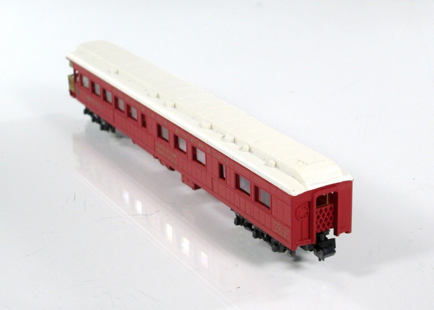 N Scale **CHRISTMAS EXPRESS** Business Car - Con-Cor 8704 **RARE No-Date Edition