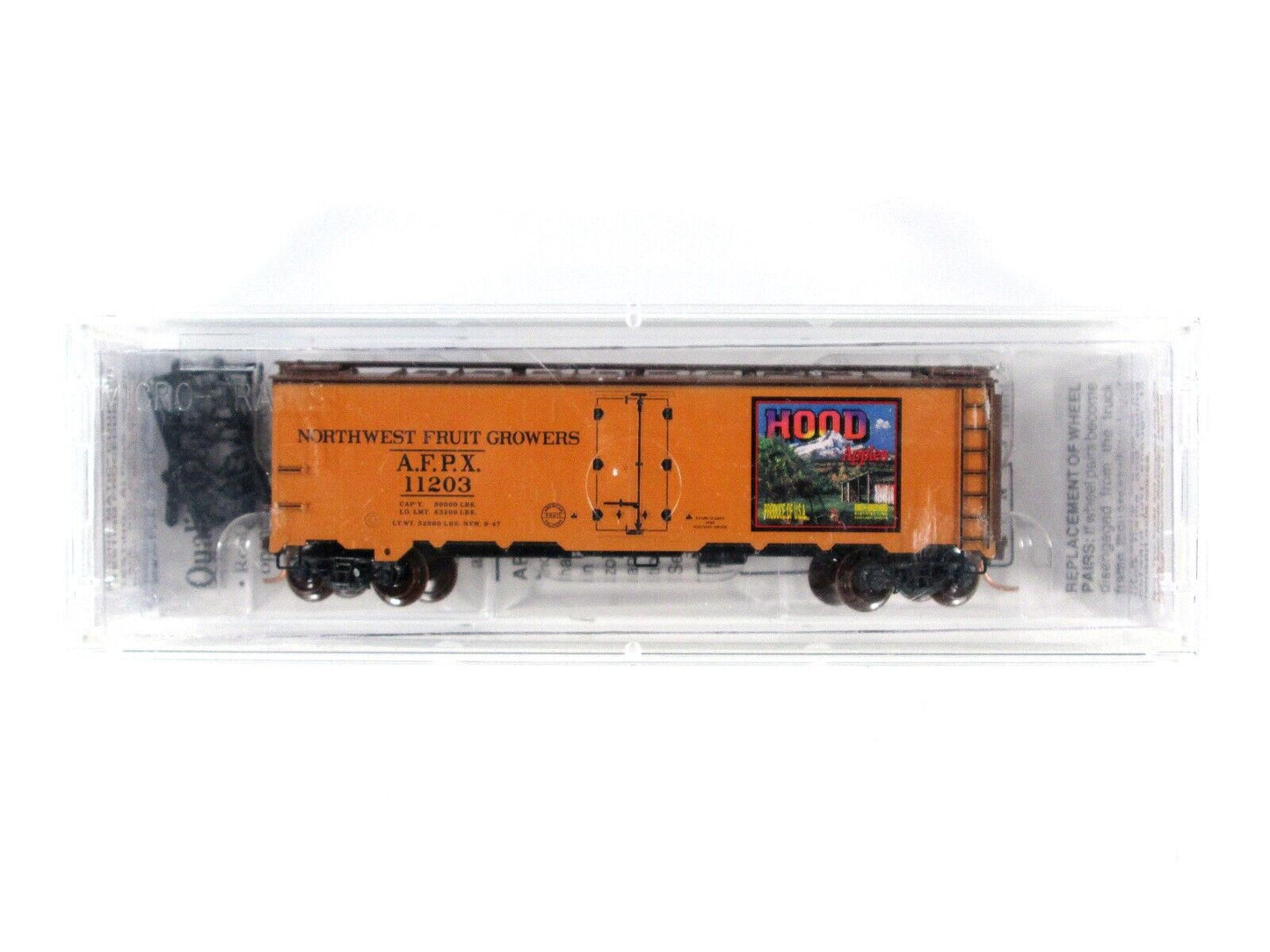 N Scale ***HOOD APPLES*** Reefer #08, AFPX #11203 --- Micro Trains, Lowell Smith