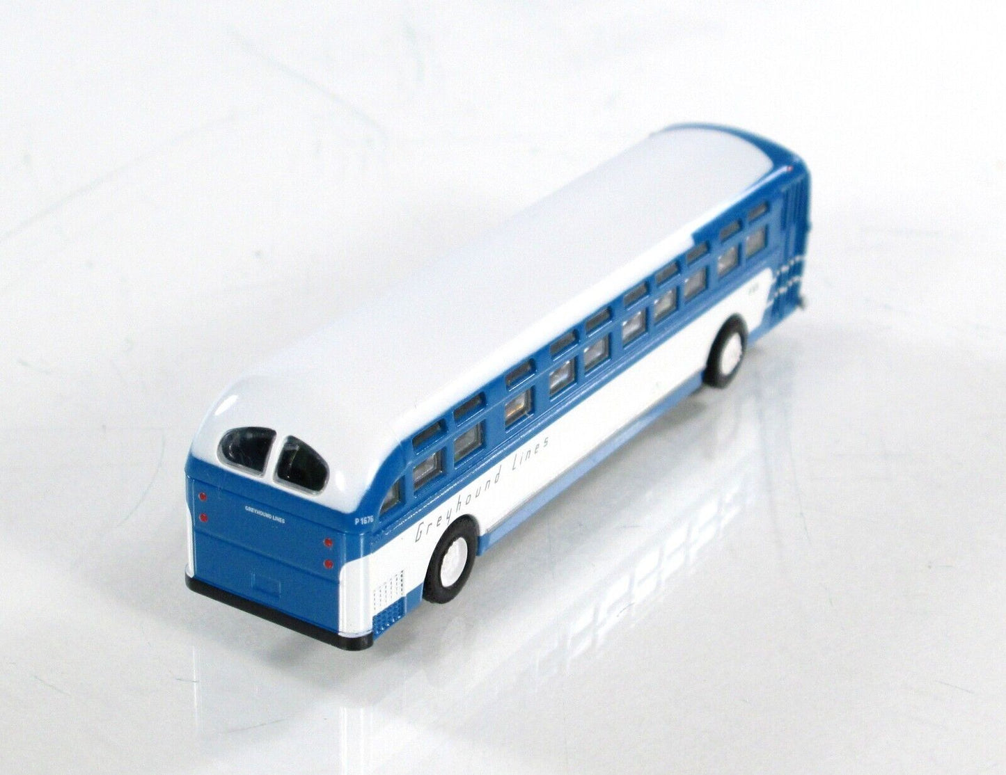 N Scale ***PACIFIC GREYHOUND LINES*** Motor Coach #P1676 - WHEELS of TIME 90281