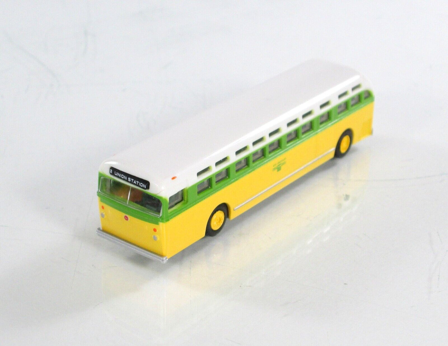 N Scale **LOS ANGELES** Motor Coach *Fruit Salad Scheme* - WHEELS of TIME 90422