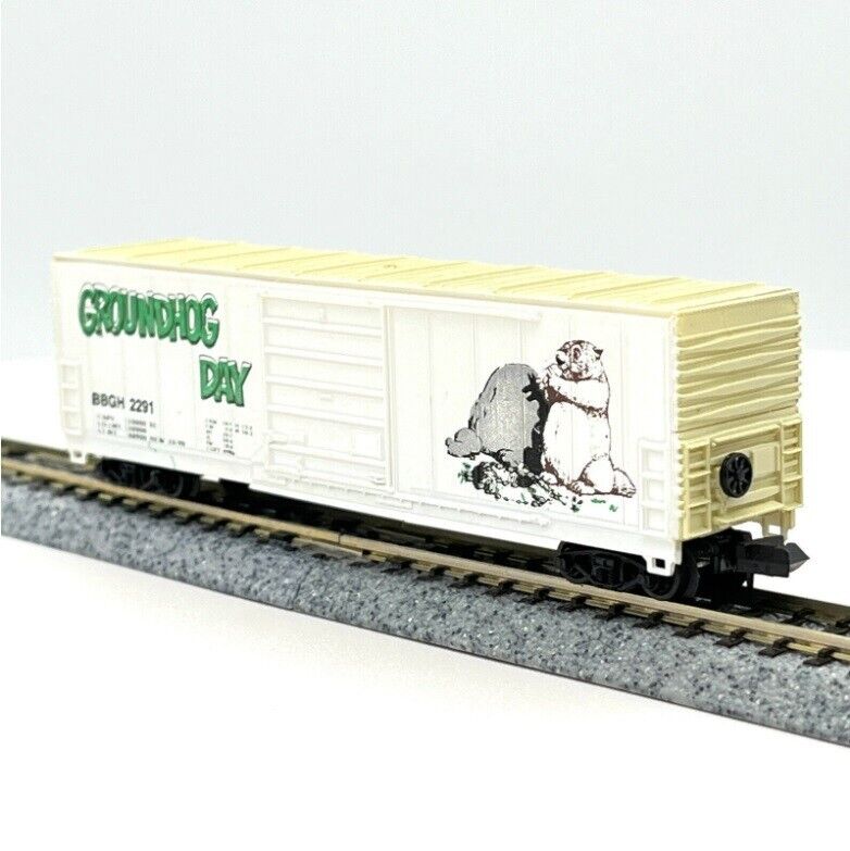 N Scale ***GROUNDHOG DAY*** 50' Box Car BBGH 2291 - Bev-Bel 2184 ***VERY RARE***