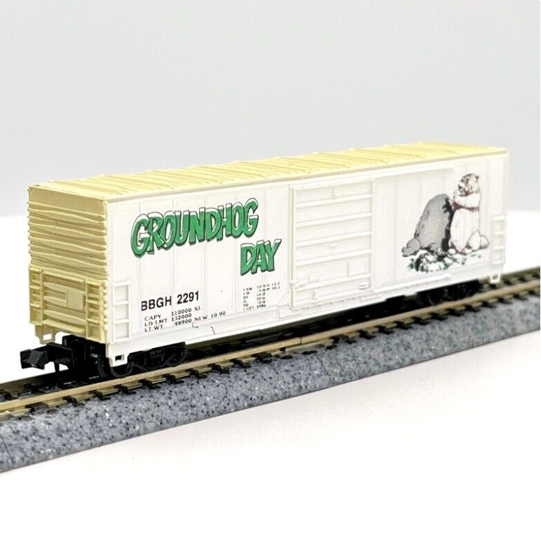 N Scale ***GROUNDHOG DAY*** 50' Box Car BBGH 2291 - Bev-Bel 2184 ***VERY RARE***
