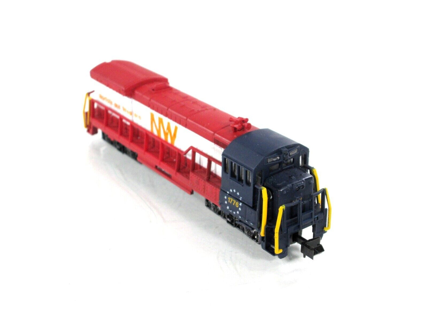 N Scale ***AMERICAN BICENTENNIAL*** U36B Locomotive, NW 1776 -- Bachmann 4677
