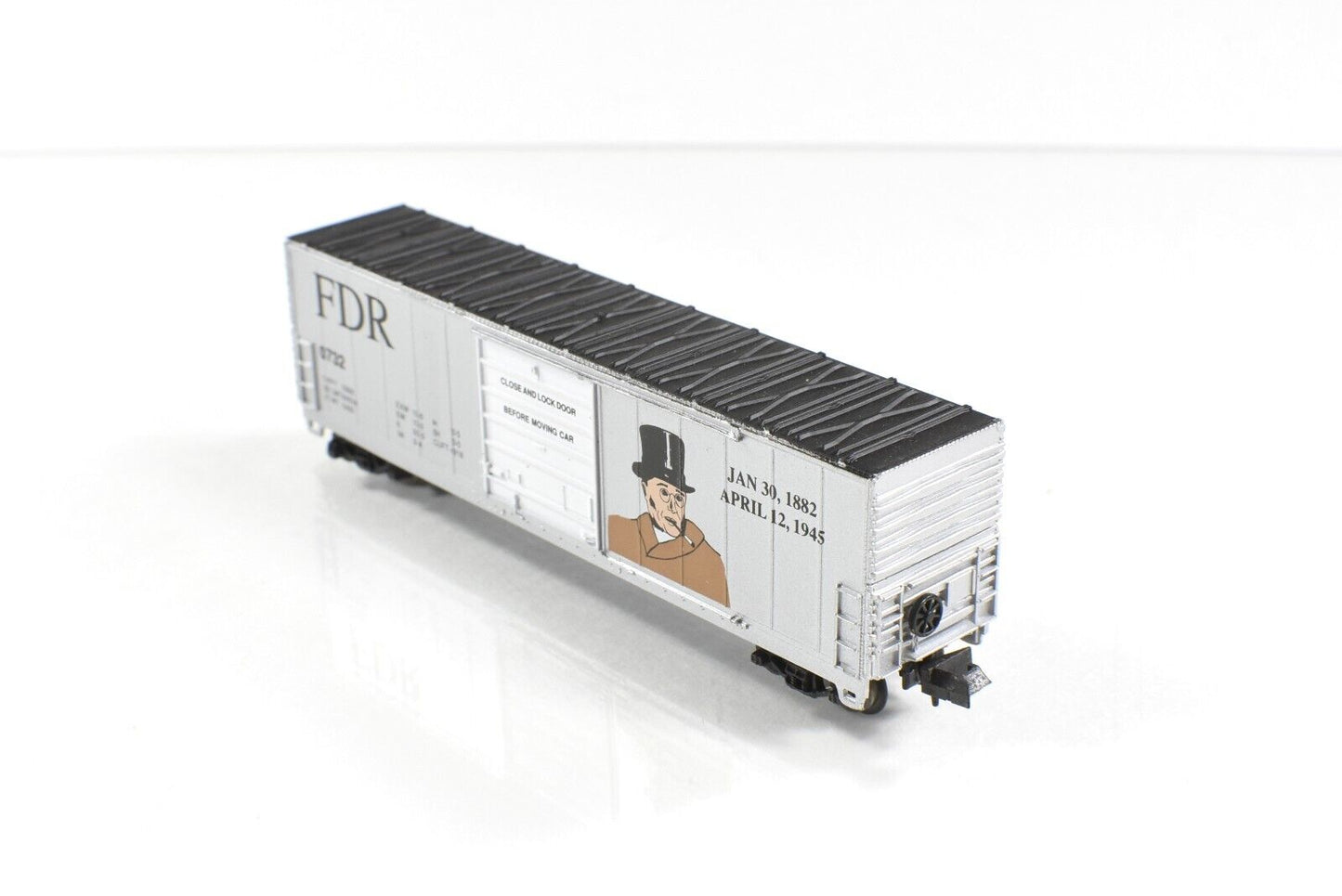 N Scale ***Franklin Delano Roosevelt*** 50' Box Car, FDR 0732 ---- Bev-Bel 10056