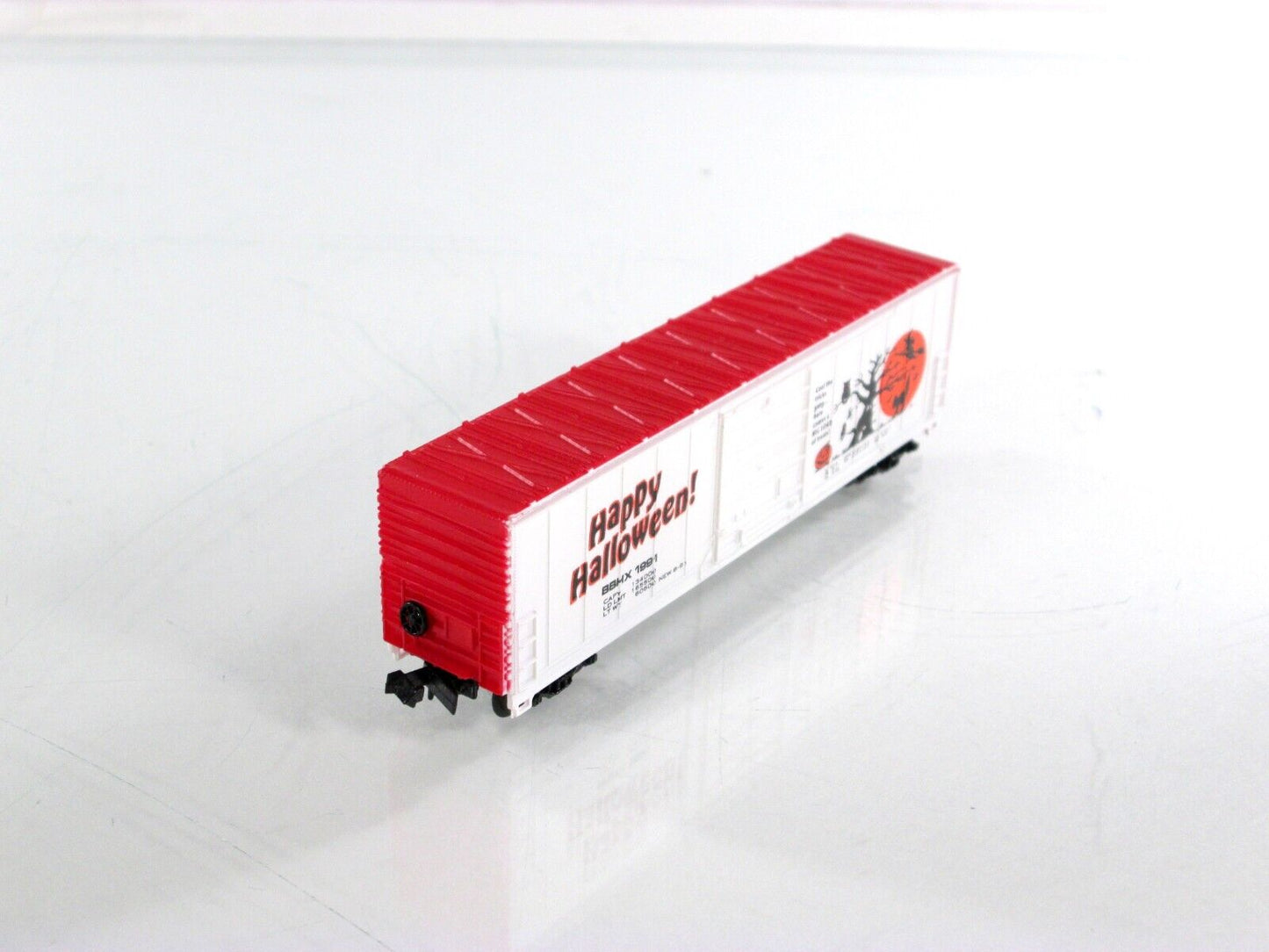 N Scale ***HAPPY HALLOWEEN*** 50' Box Car, BBHX 1991 ---- Bev-Bel 2193 ***RARE*