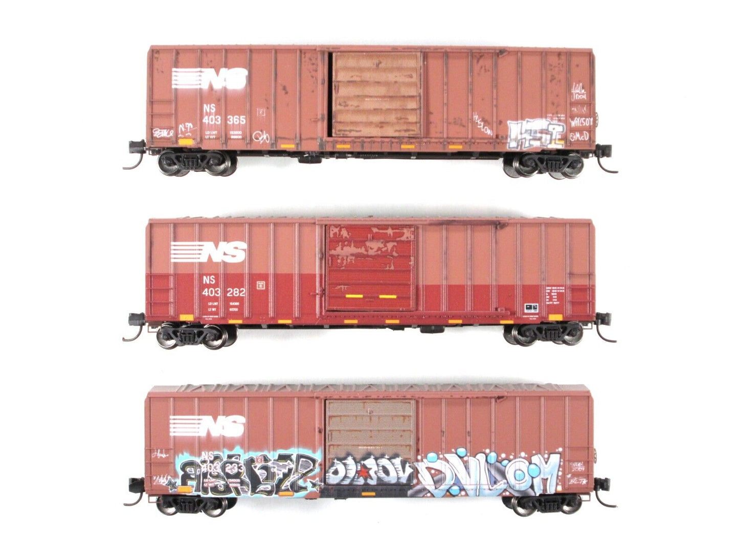 N Scale **NORFOLK SOUTHERN** Weathered, Graffiti Box Cars -Micro Trains 99305012