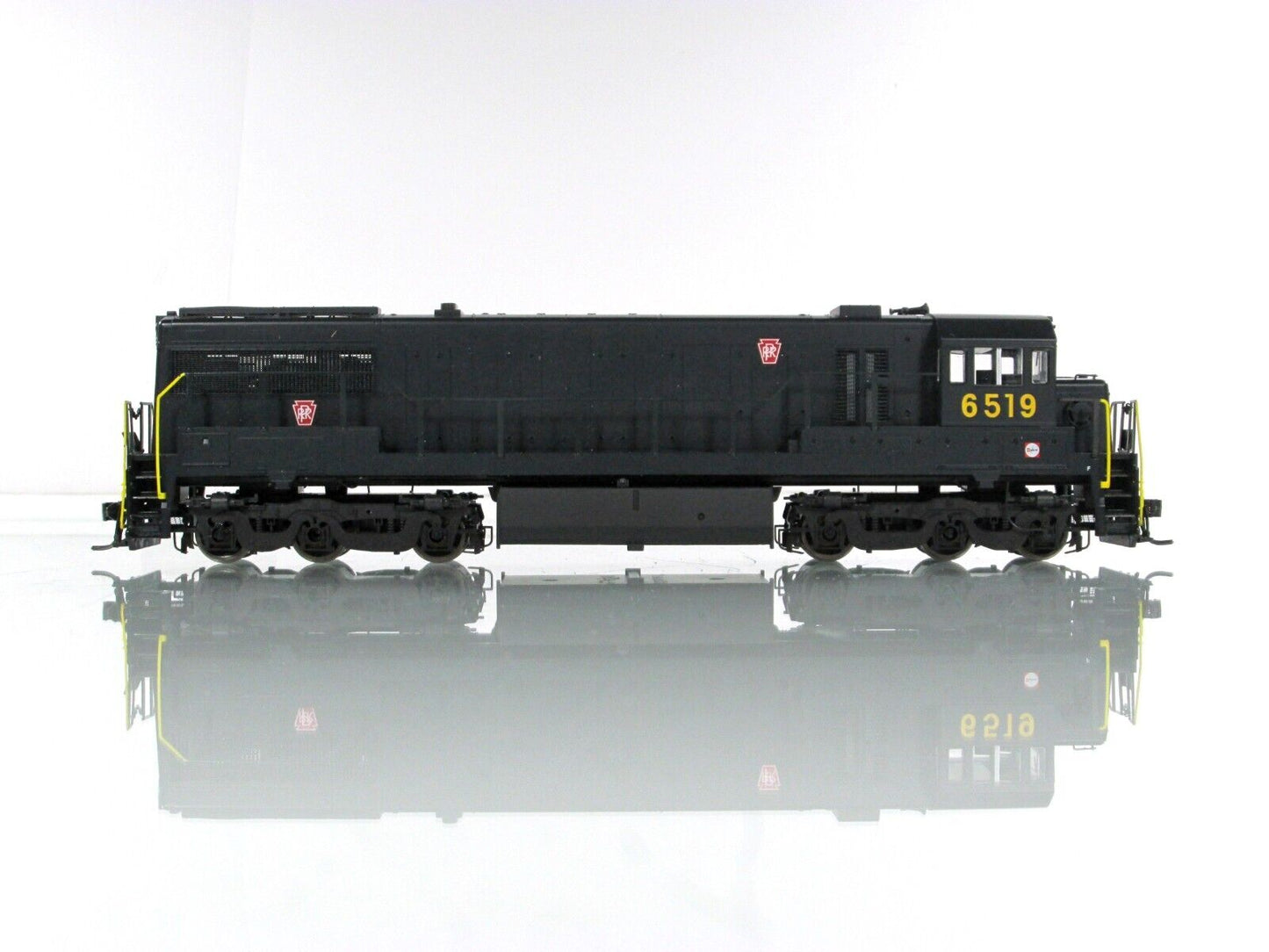 HO Scale ***Pennsylvania*** U25C Phase IIIb #6519 - Rivarossi HR2535 - DCC Sound