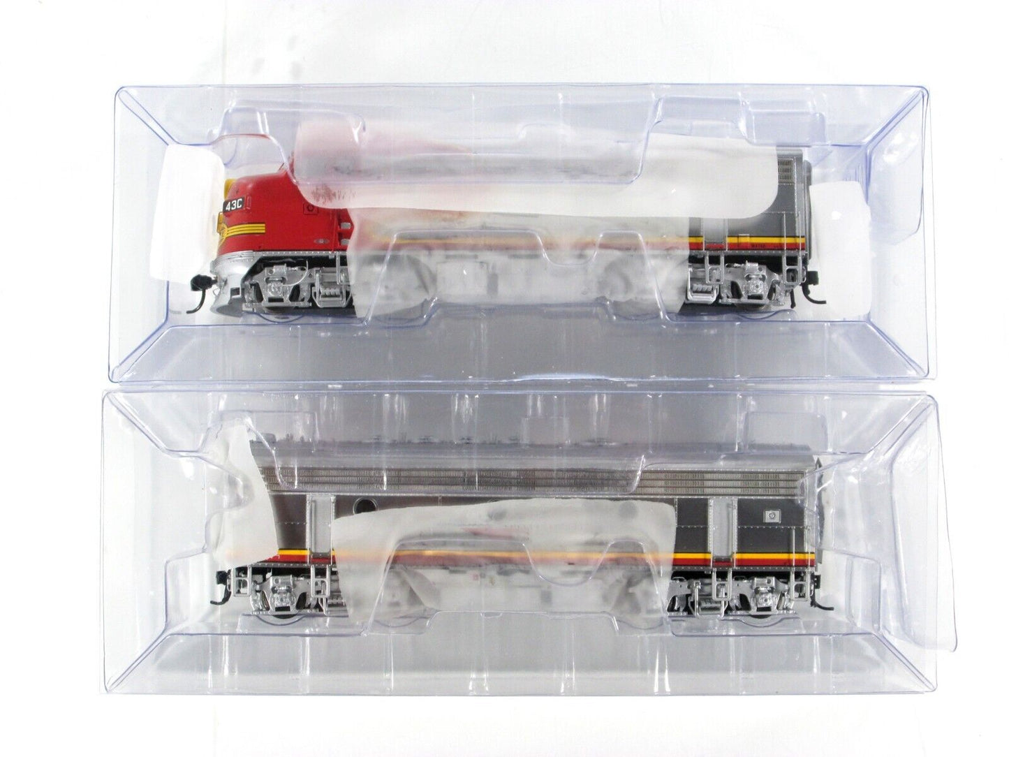 HO Scale ***SANTA FE*** F7A-F7B #43 ---- Walthers 920-40698 w/ DCC Tsunami Sound