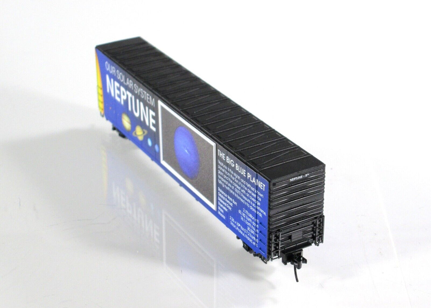 N Scale *NEPTUNE* Solar System Series 60' Box Car -Micro Trains 10200838 LIGHTED
