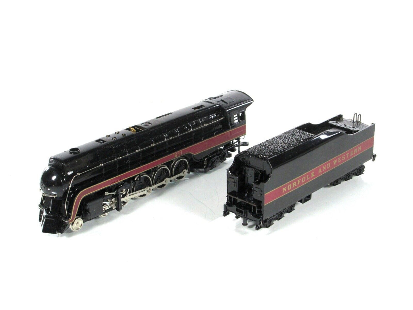 HO Scale **NORFOLK WESTERN** Class J 4-8-4 Locomotive #611 - Bachmann 41-0657-A4