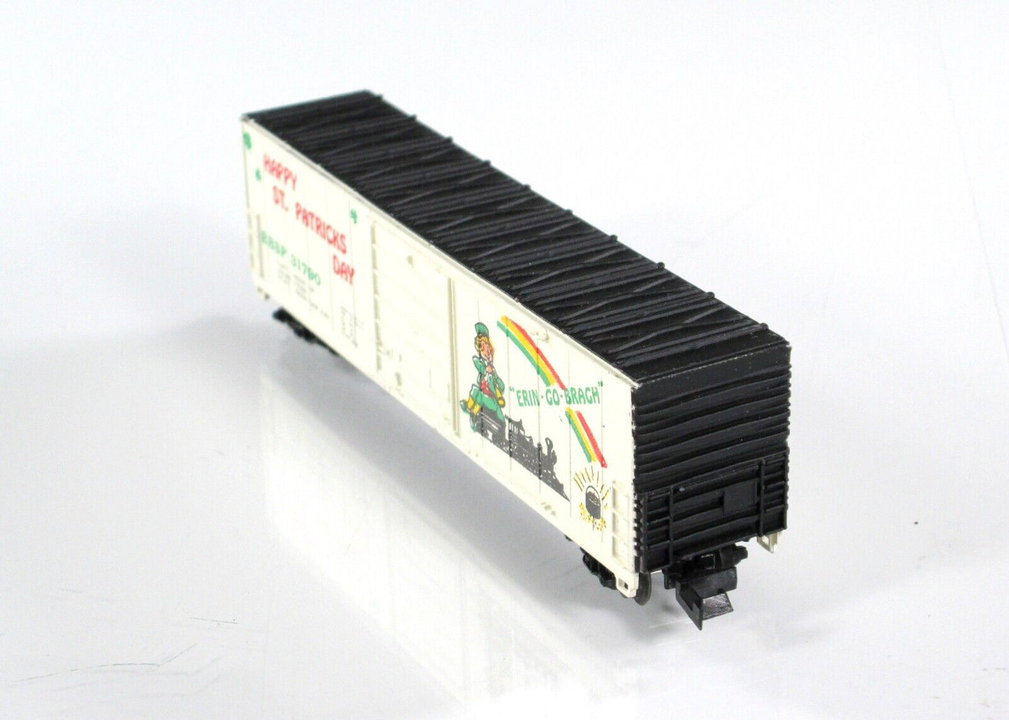 N Scale **HAPPY ST PATRICK'S DAY** 50' Box Car #31790 - Bev-Bel / Life-Like 2171