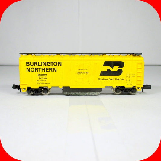 N Scale ***BURLINGTON NORTHERN*** TRACK CLEANER Box Car, RBWX 64040,  ROCO 25900