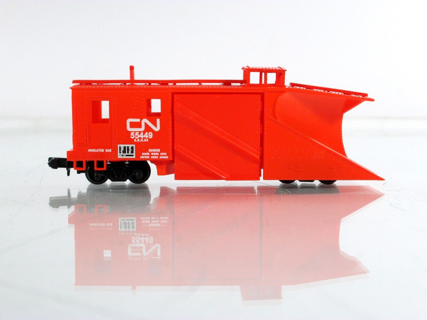 N Scale ***CANADIAN NATIONAL*** MoW Russell Snow Plow #55449 - Walthers 932-8510