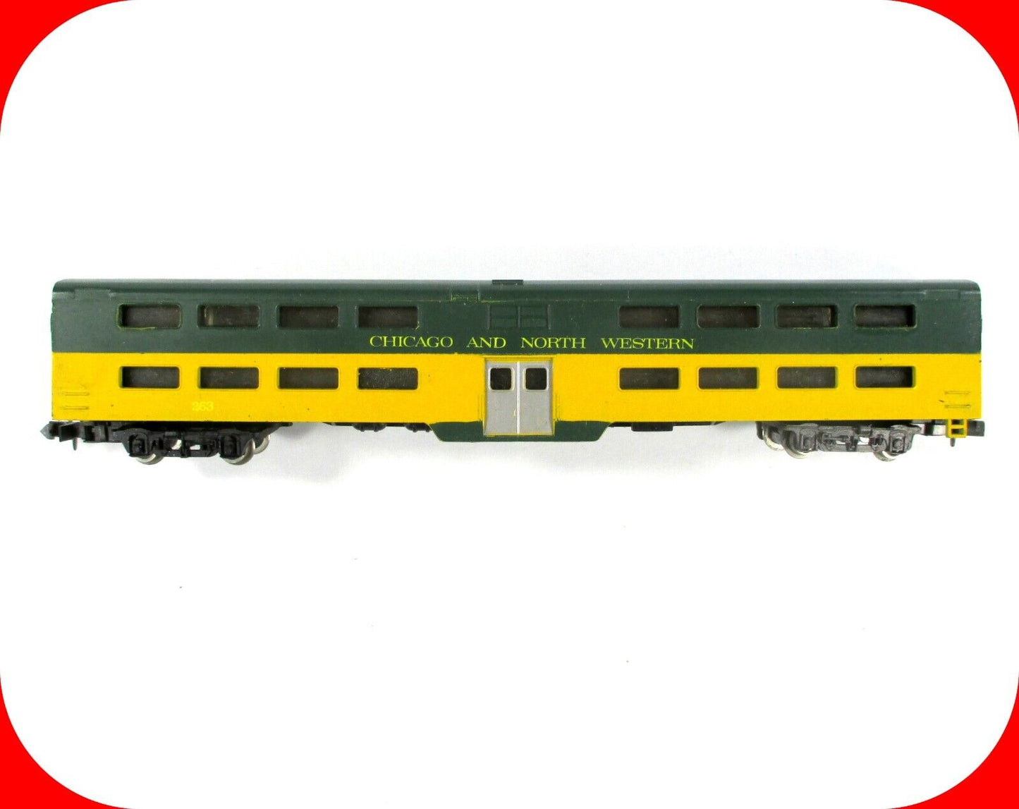 N Scale CHICAGO & NORTH WESTERN Bi-Level Commuter Coach Car #263 --  Arnold 0357