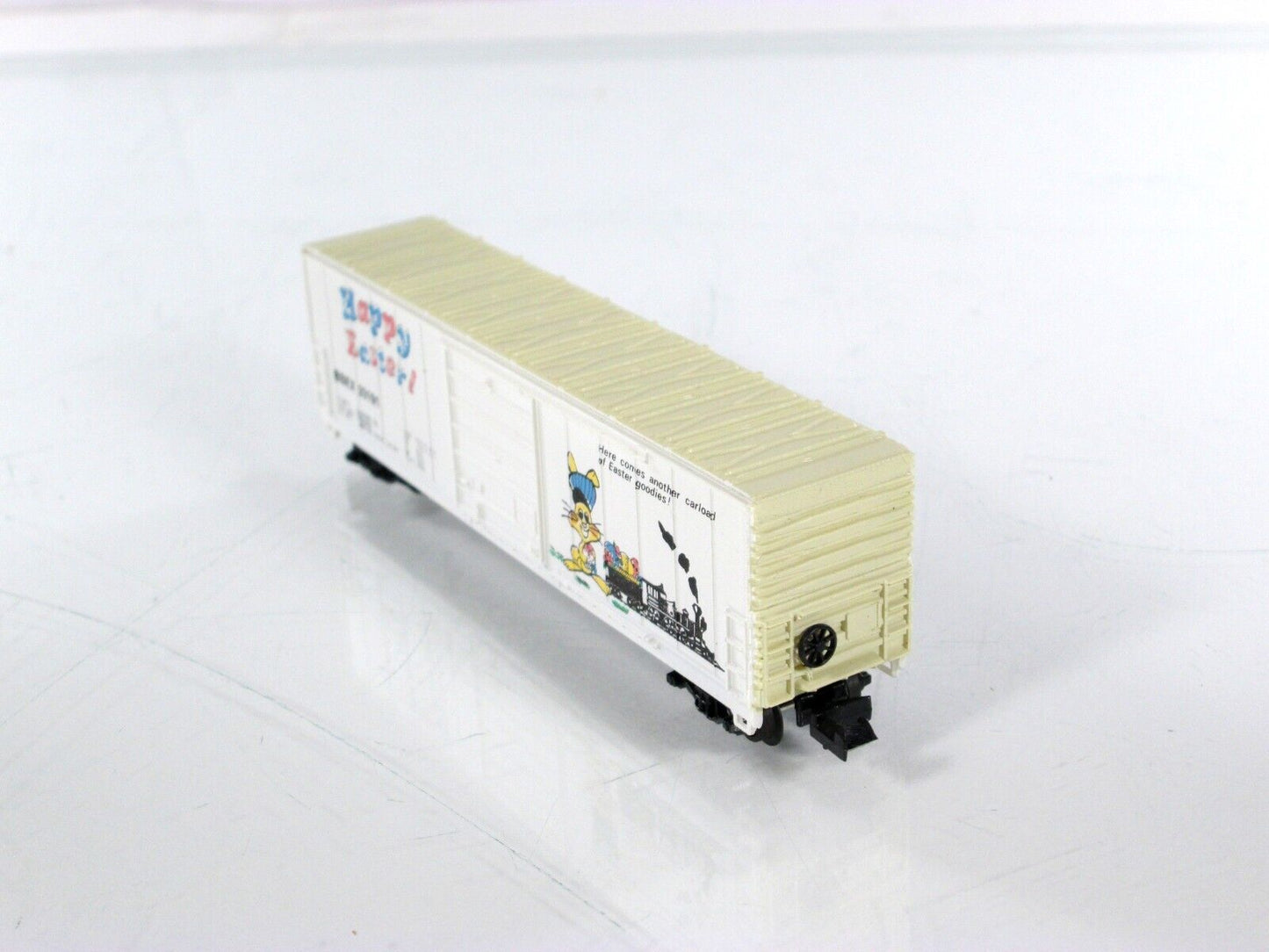 N Scale ***HAPPY EASTER*** 50' Box Car, BBEX 33191 -- Bev-Bel / Life-Like 2172-1