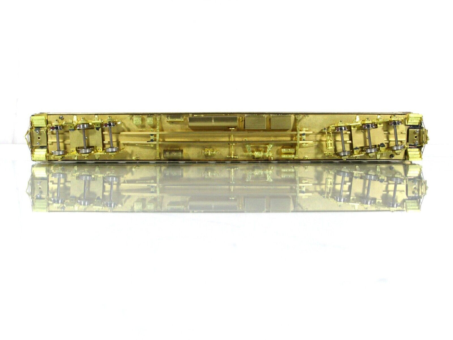 HO Scale BRASS ***SANTA FE CHIEF*** Observation-Lounge Car ------ SHOREHAM SHOPS