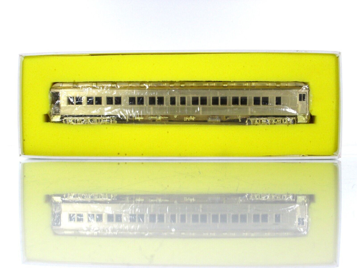 HO Scale BRASS ***SANTA FE CHIEF*** Observation-Lounge Car ------ SHOREHAM SHOPS