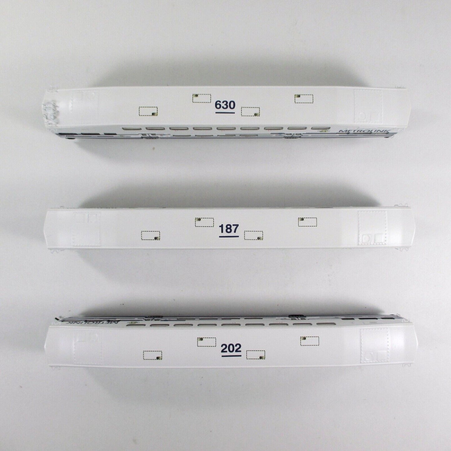 N Scale **METROLINK** Bombardier Bi-Level Passenger 3-Car Set ---- Athearn 10160