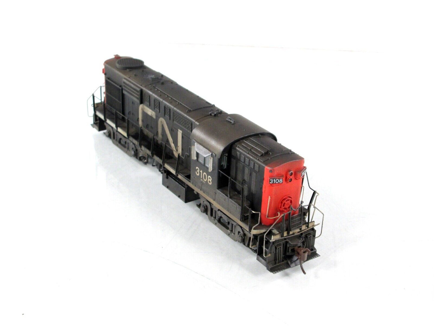 HO Scale *CANADIAN NATIONAL* Weathered RS-18 #3108 -Rapido Trains 32009, DCC Rdy