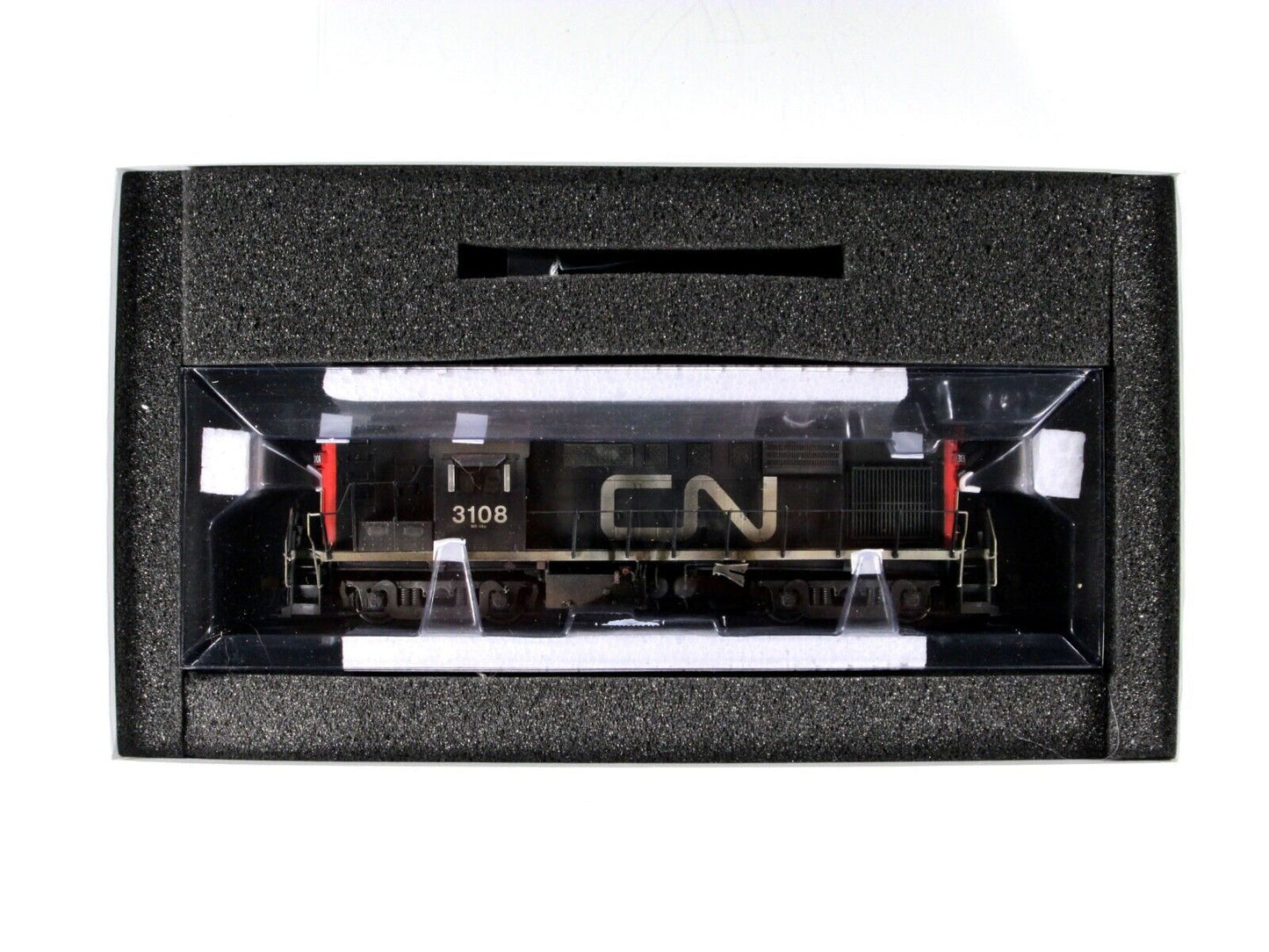 HO Scale *CANADIAN NATIONAL* Weathered RS-18 #3108 -Rapido Trains 32009, DCC Rdy
