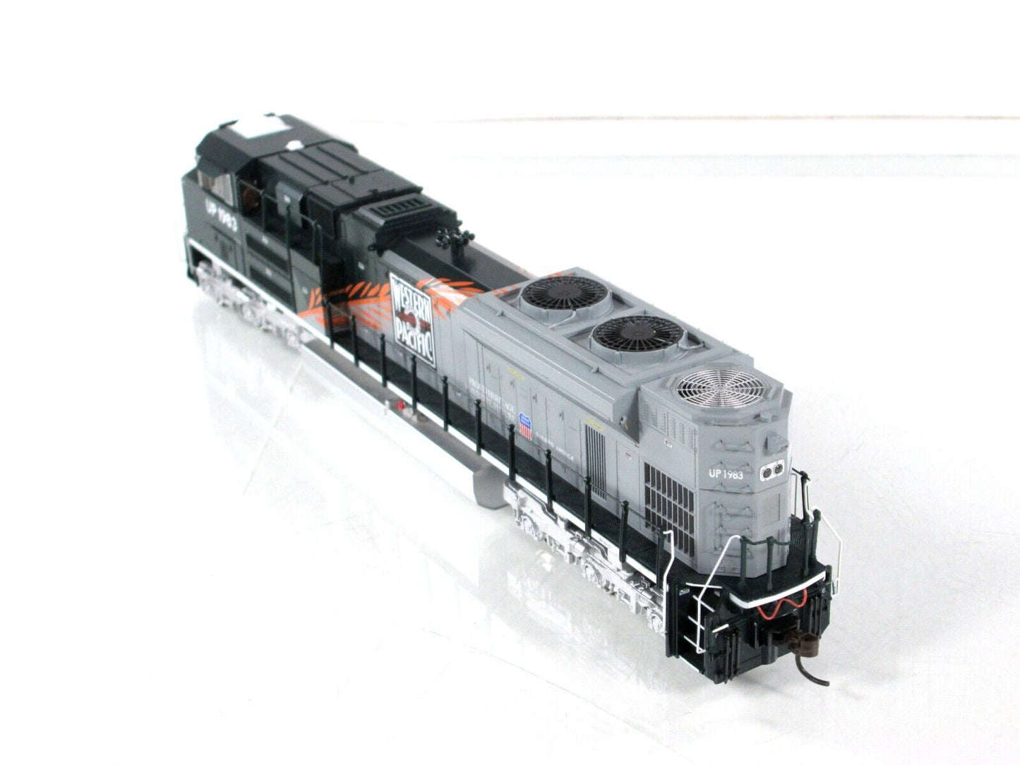 HO Scale **WESTERN PACIFIC** SD70ACe, Heritage UP 1983 - MTH 80-2008-1, DCC Rdy