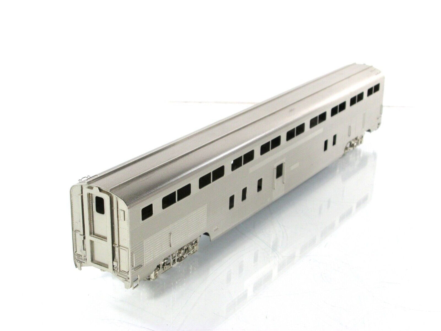 HO Scale BRASS ***SANTA FE*** High Level Chair Car, 700 Series - Hallmark Models