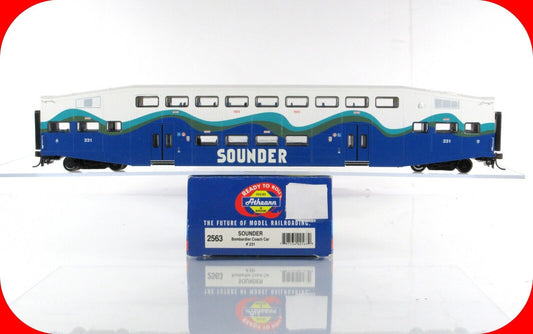HO Scale ***SEATTLE SOUNDER*** Bombardier Commuter Coach #231 ----- Athearn 2563