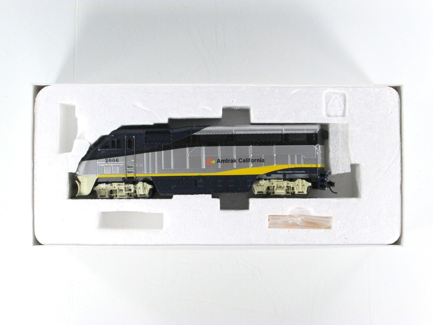 HO Scale **AMTRAK CALIFORNIA** Bombardier F59PHI Locomotive #2006 - Athearn 2607