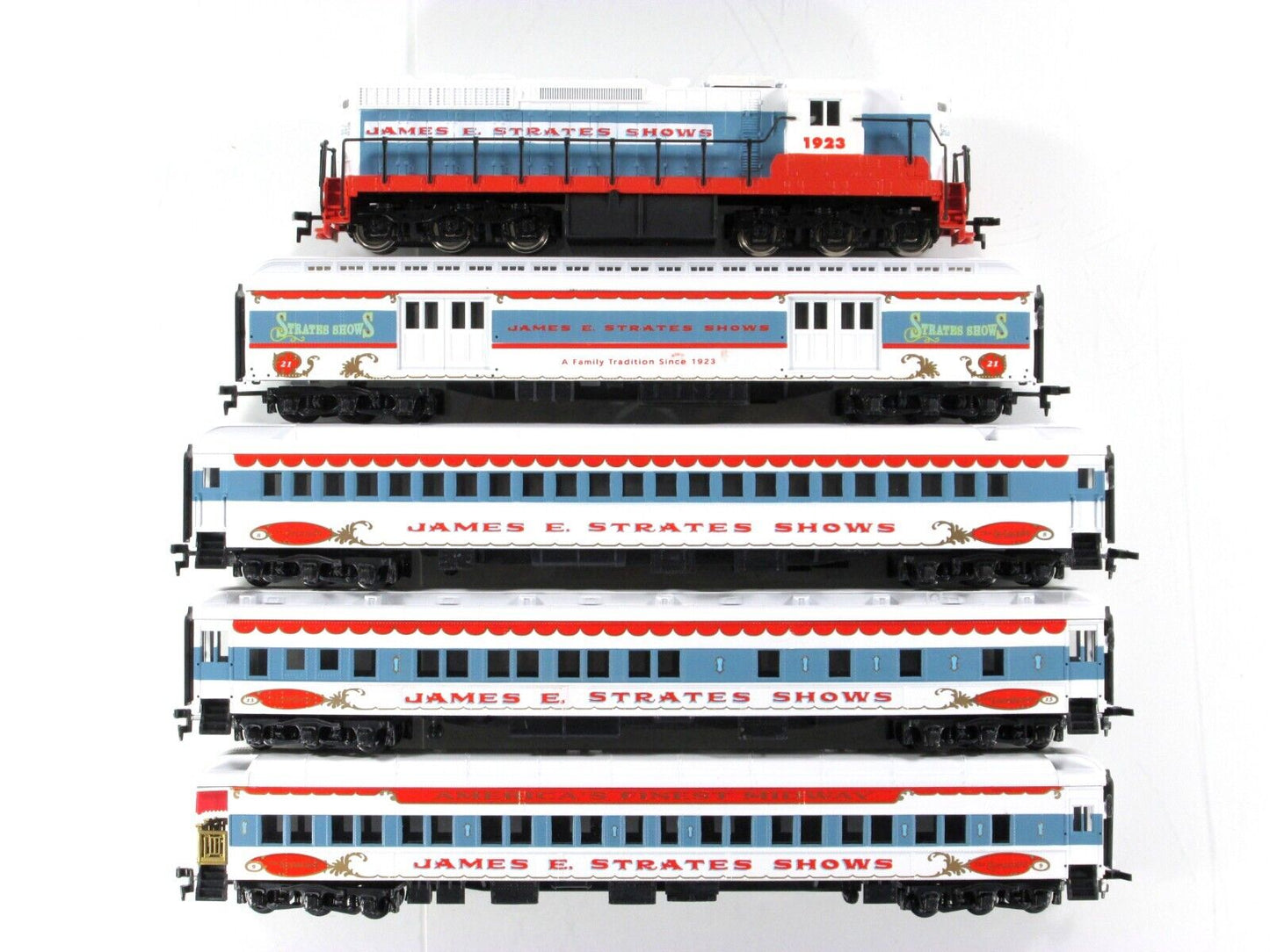 HO Scale ***JAMES E. STRATES*** Carnival Shows, Locomotive & Passenger Set - IHC