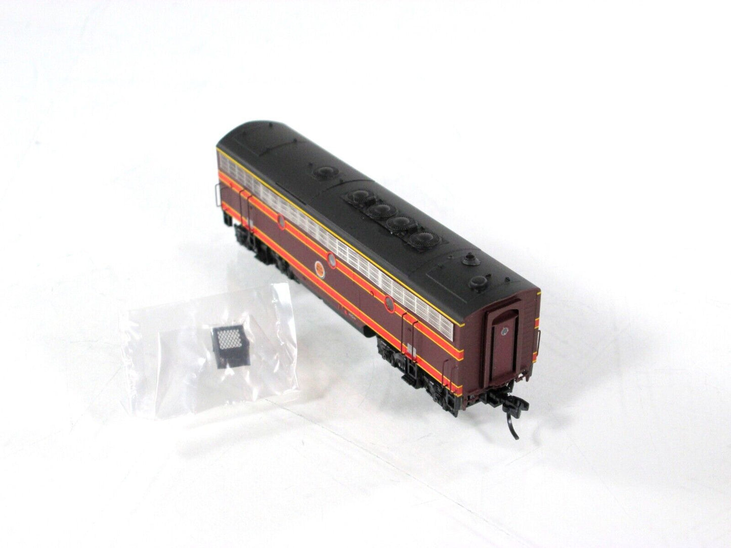 N Scale **CHICAGO GREAT WESTERN*** EMD F7B - Intermountain 69747, DCC Rdy **RARE