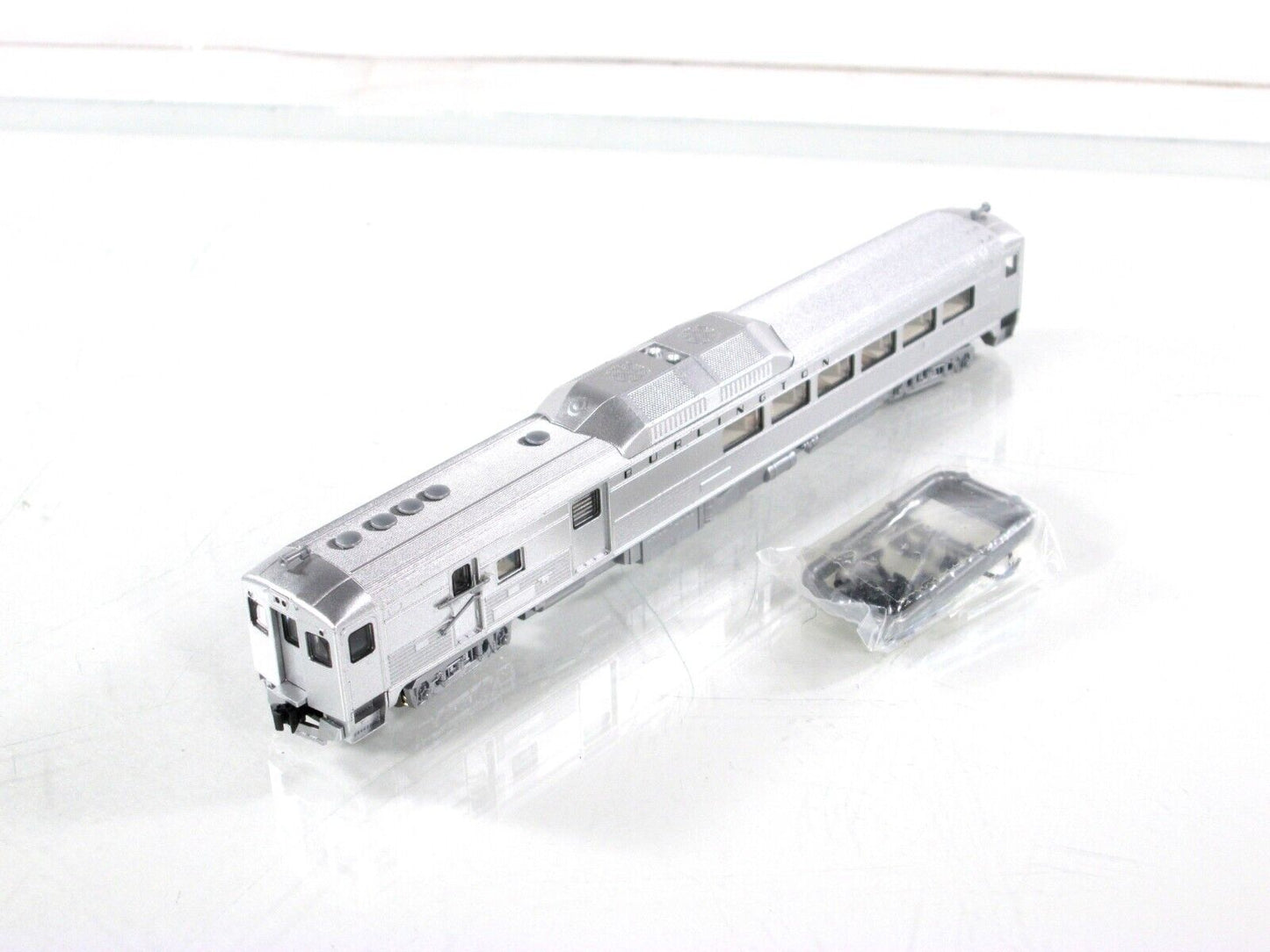 N Scale ***BURLINGTON - RAIL DIESEL CAR***  RDC-3 -- Kato 166-0200, DCC Ready