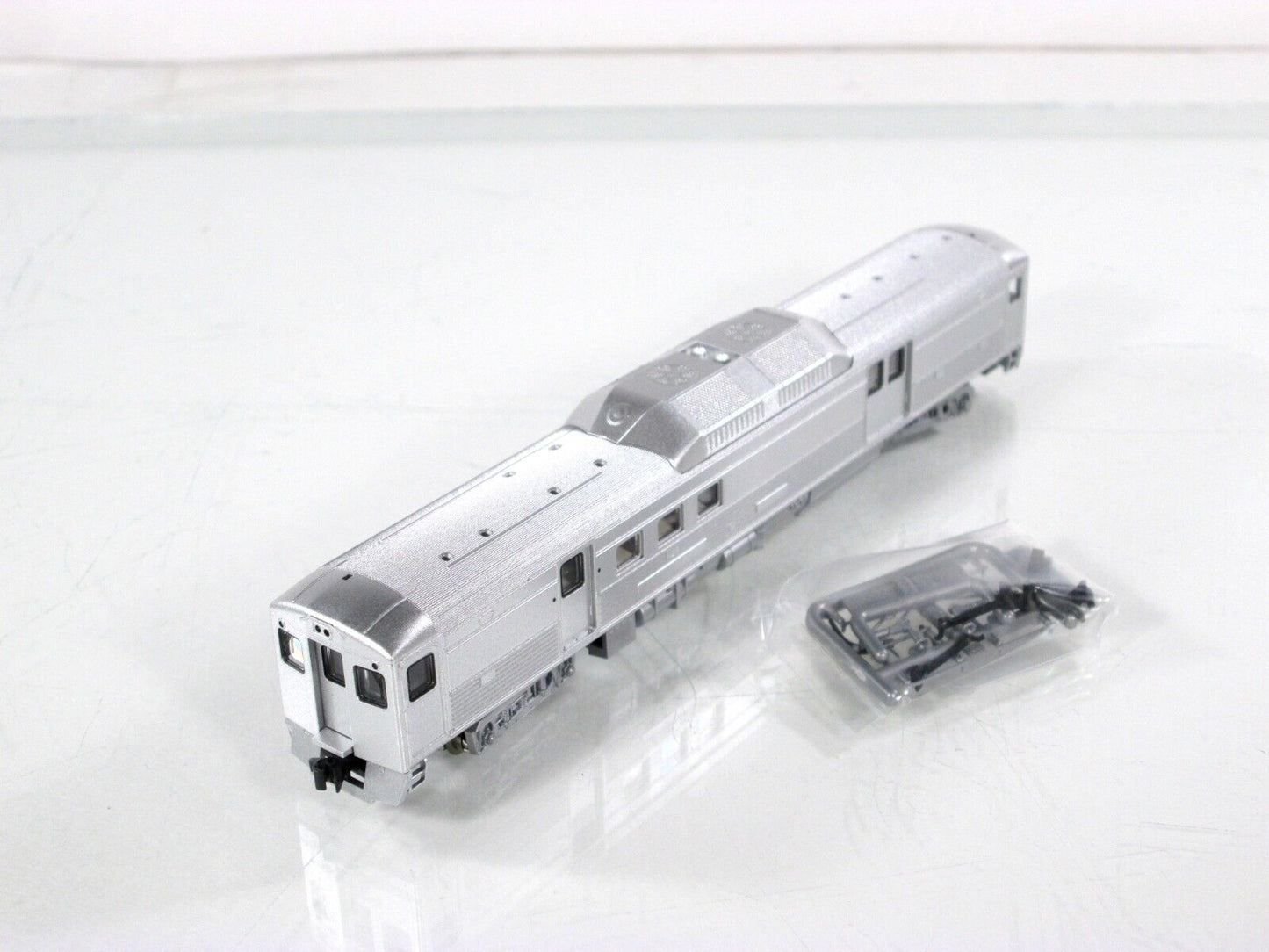N Scale ***RAIL DIESEL CAR*** RDC-4 Unlettered -- Kato 166-0300, DCC Ready
