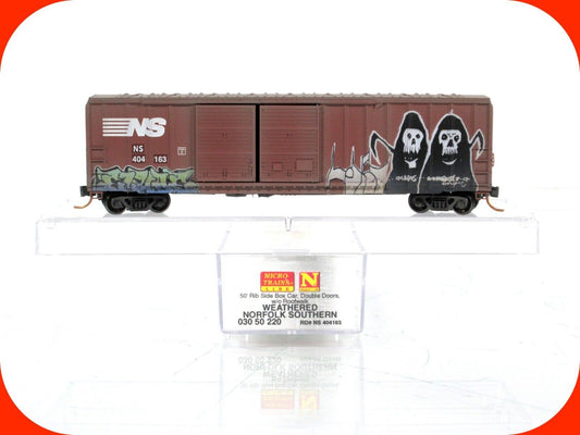 N Scale **NORFOLK SOUTHERN *HALLOWEEN** Graffiti Box Car - Micro Trains 03050220