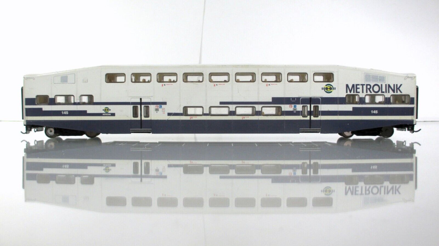 HO Scale ***METROLINK*** Bombardier Passenger Commuter Coach #145 - Athearn 2580