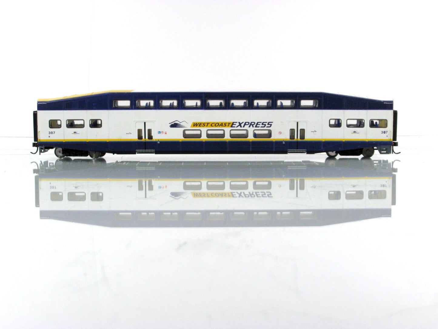 HO Scale ***WEST COAST EXPRESS*** Bombardier Commuter Coach #307 -- Athearn 2584