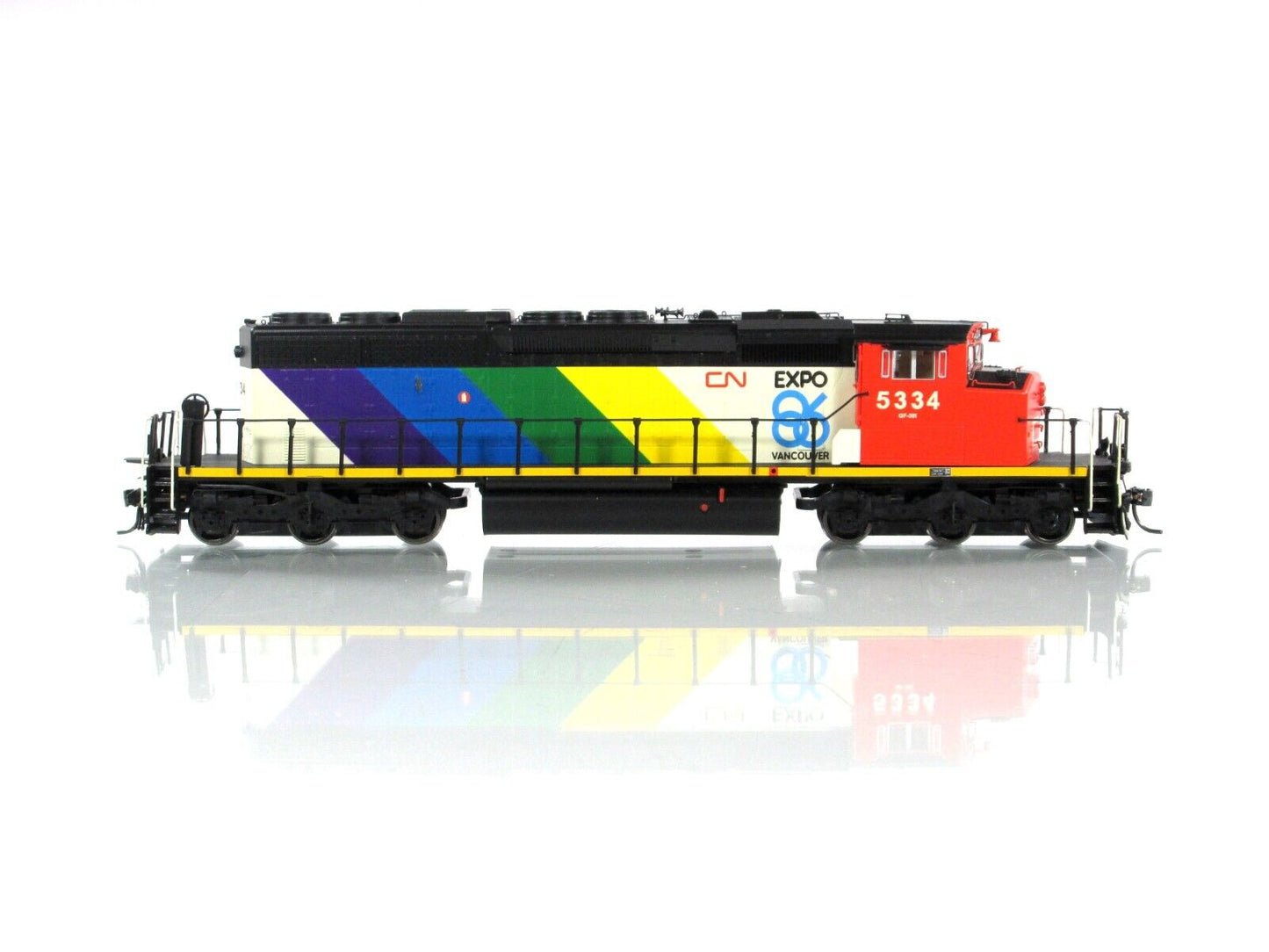 HO Scale *CANADIAN NATIONAL, EXPO 86* SD40-2W #5334 -Intermountain 49305 DCC Rdy