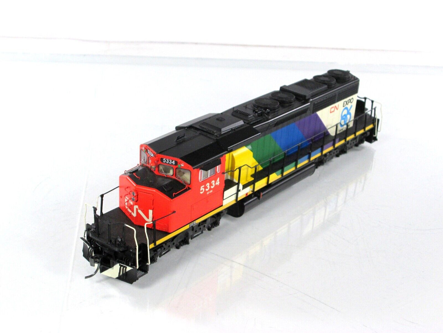 HO Scale *CANADIAN NATIONAL, EXPO 86* SD40-2W #5334 -Intermountain 49305 DCC Rdy