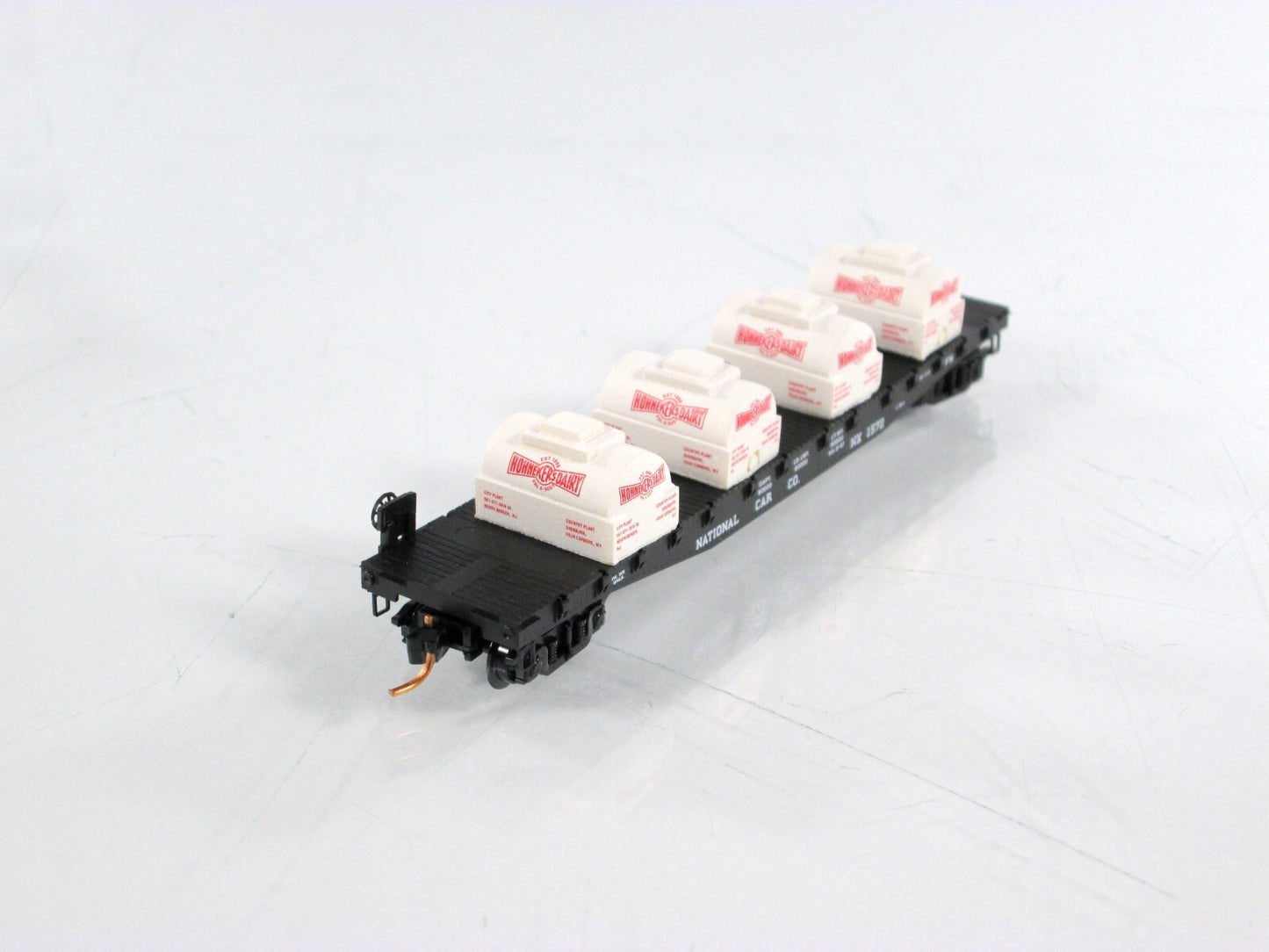 N Scale **HOHNEKER'S DAIRY** Milk Containers on Flat Car - Micro Trains Special