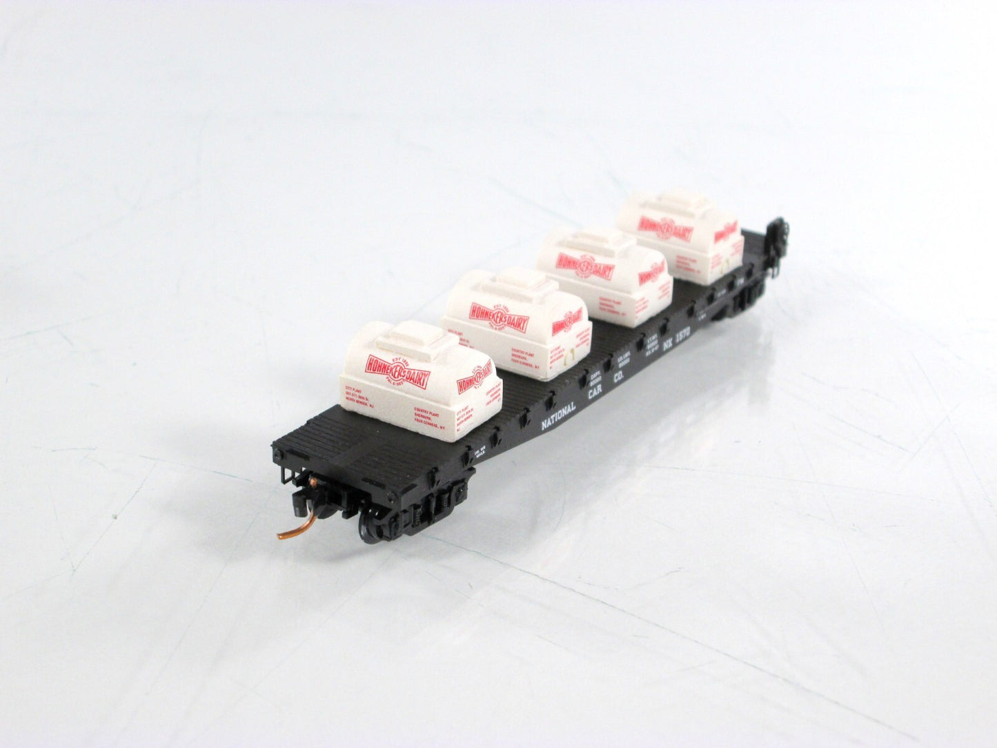 N Scale **HOHNEKER'S DAIRY** Milk Containers on Flat Car - Micro Trains Special