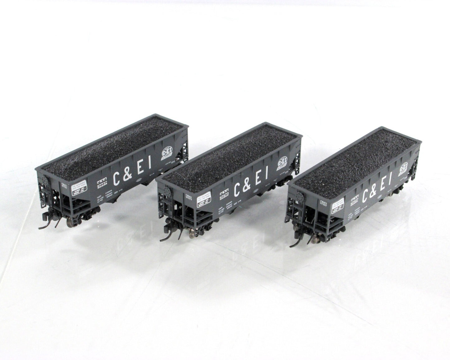 N Scale **CHICAGO & EASTERN ILLINOIS** Coal Hopper 3-Set w/ Loads -Bluford 66033